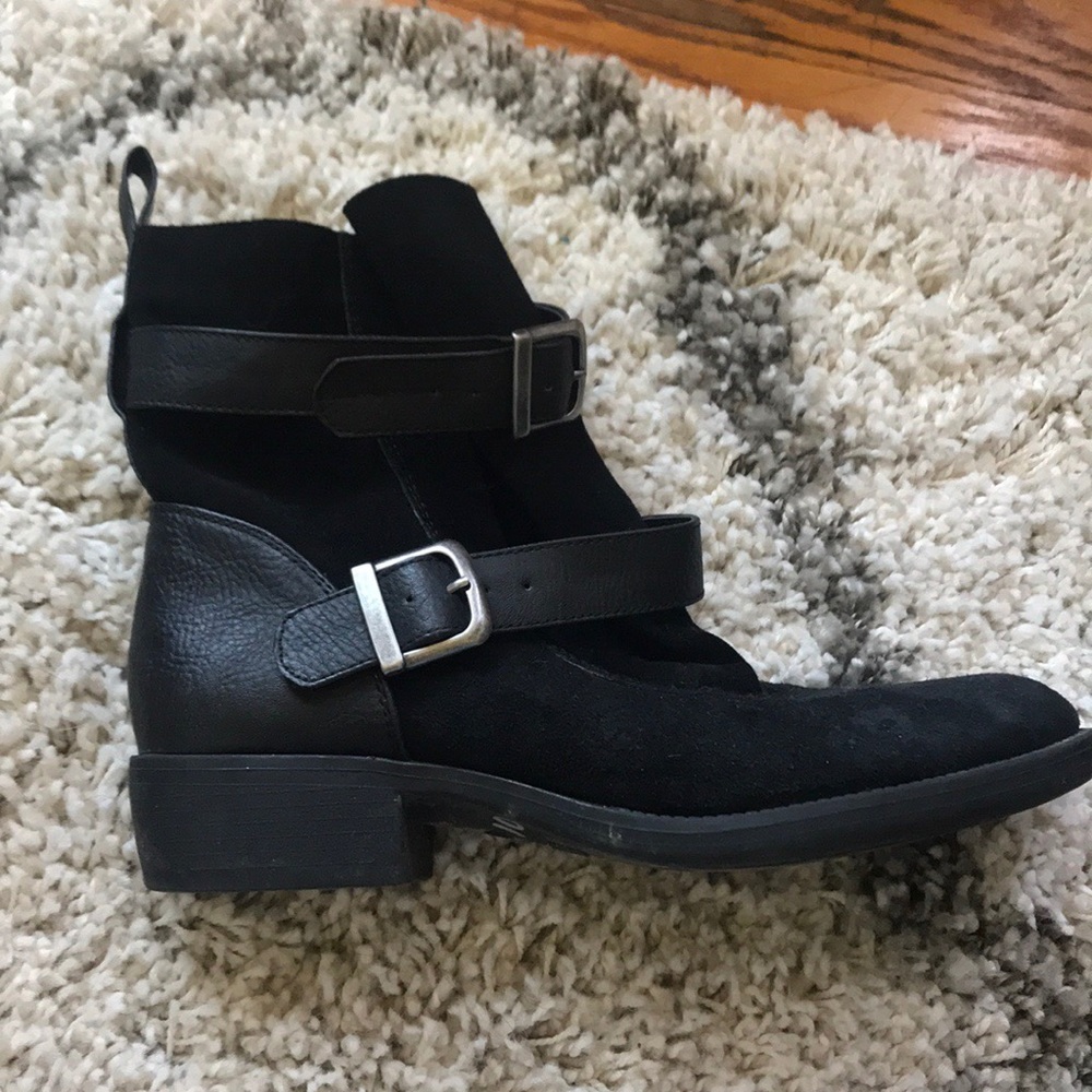 Mia leather boots